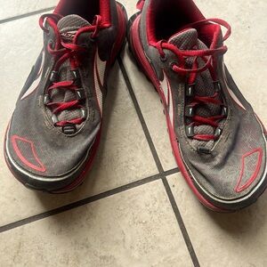 ALTRA Timp trail running shoes. Men’s 9. Good for running, hiking and walking.